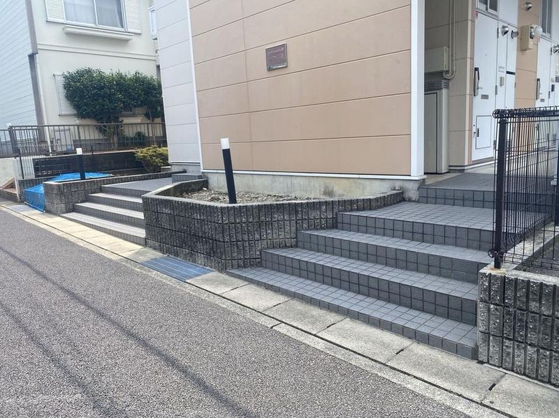 レオパレス天白 エントランス