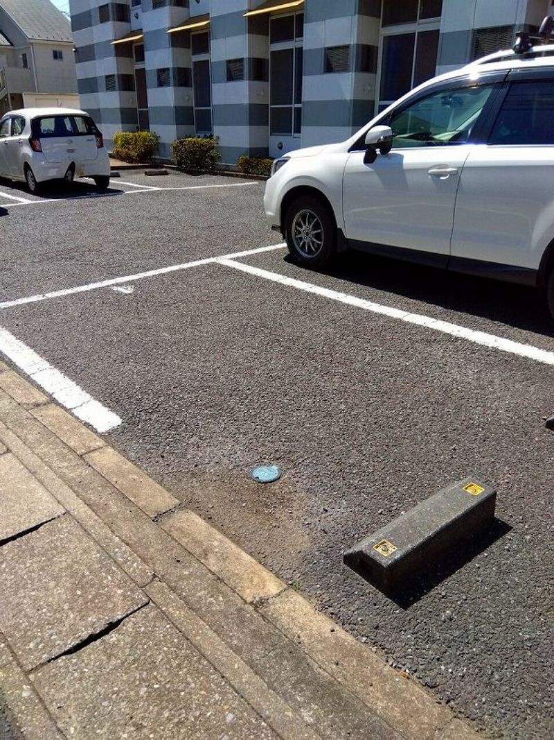 レオパレス囃子水台 駐車場