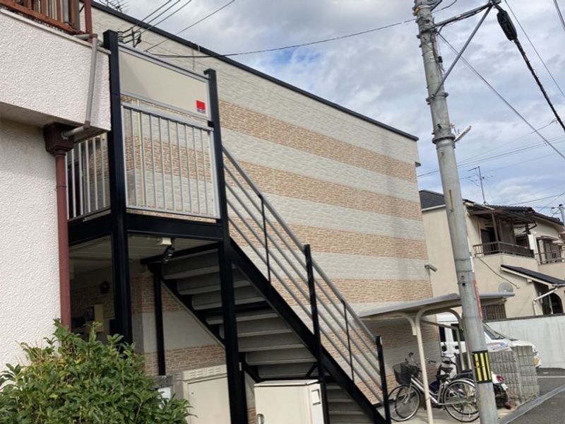 レオパレスフラワーヒルズ 外観