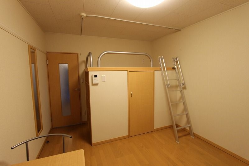 レオネクストマイヒルズ８８４３ 居間