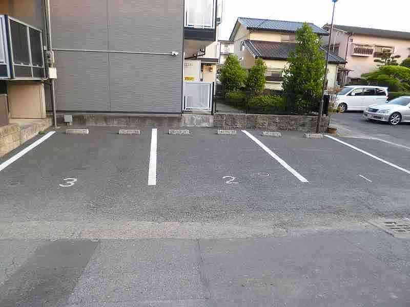 レオパレスリフレ琴平 駐車場