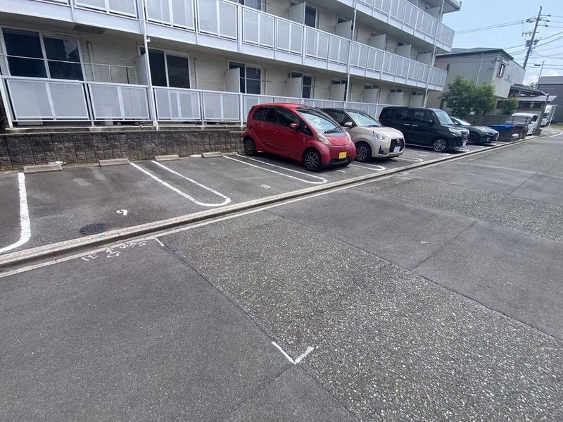 レオパレス大塩 駐車場