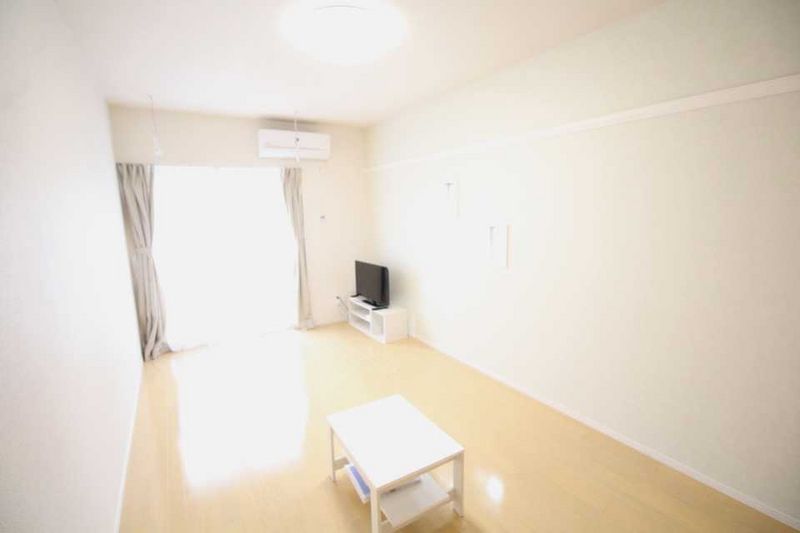 クレイノＴハウス　弥生町 居間