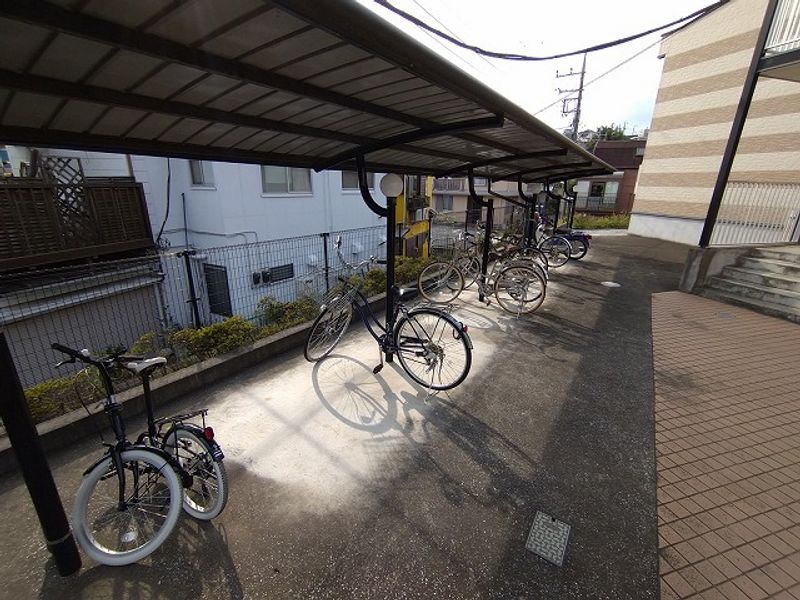レオパレスホワイトコート高田西 共用部分