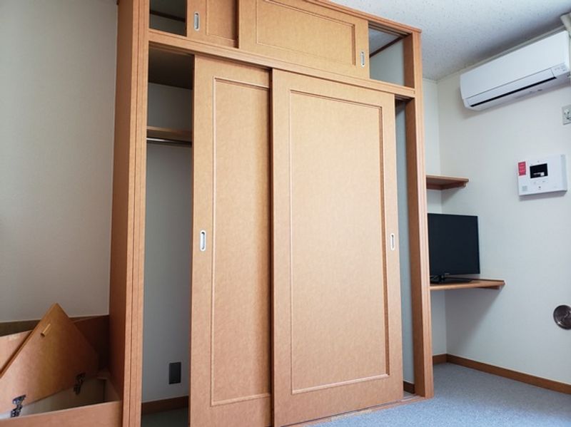 レオパレス広町 収納