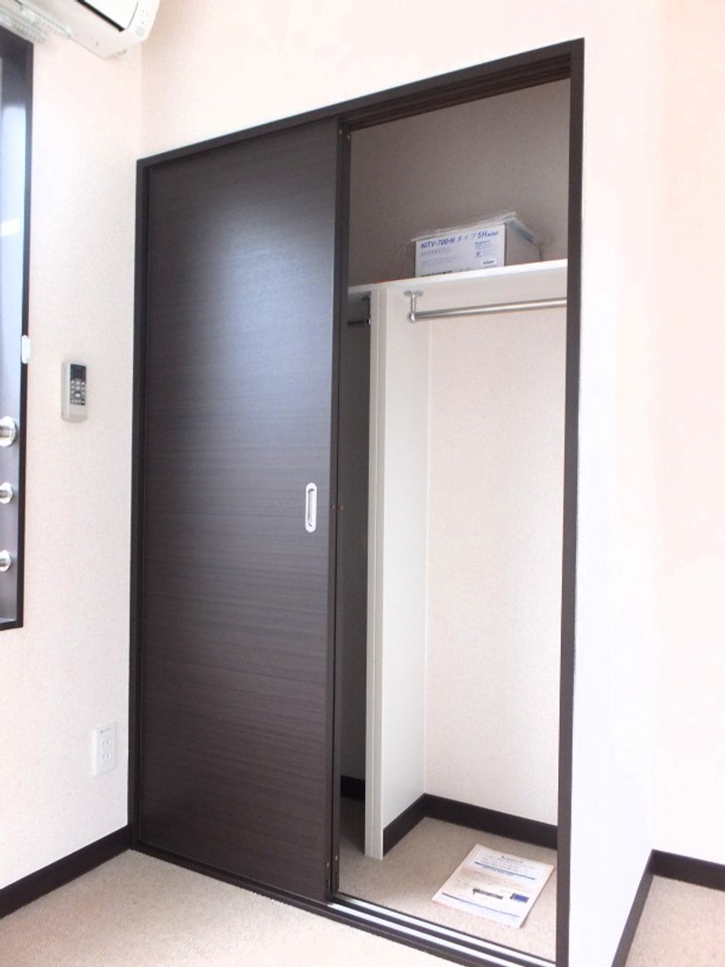 LEONEXT Gyoda Storage