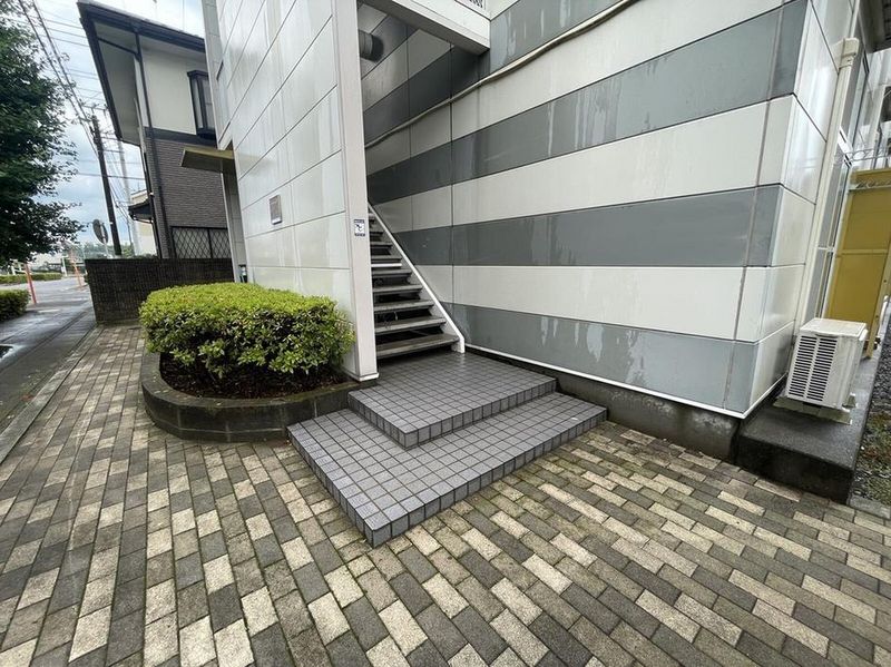 レオパレスステップｏｎｅ エントランス
