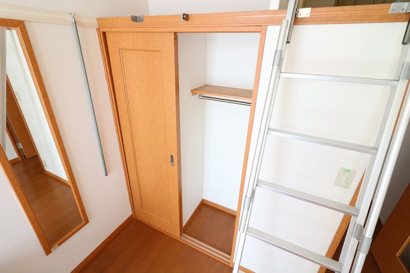 レオパレス城屋敷１１０ 収納