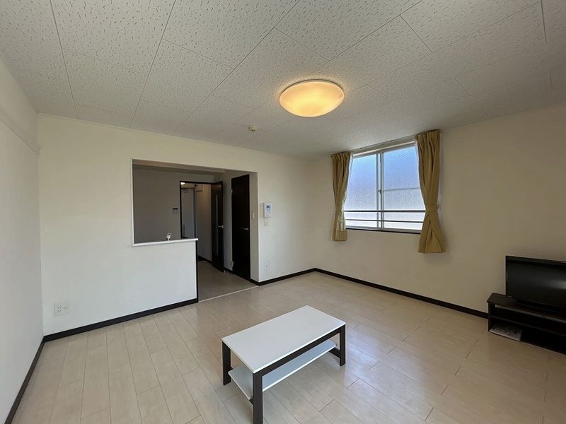 LEONEXT Magnolia Living room