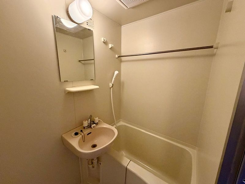 レオパレスミルキーウェイ 風呂