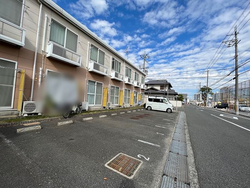 レオパレスＫＡＭＩＹＡ 駐車場
