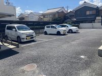 レオパレスエバーグリーン耳成 駐車場