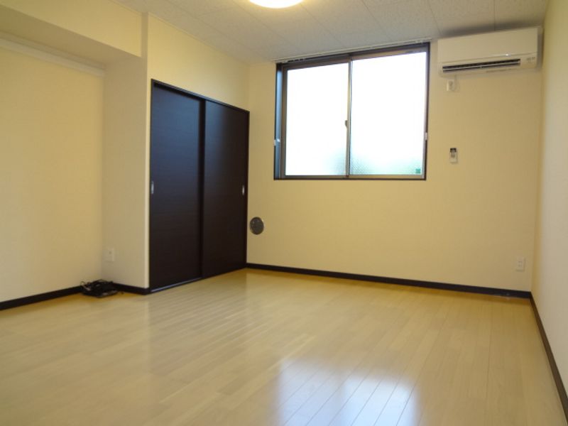 レオネクスト大江 居間