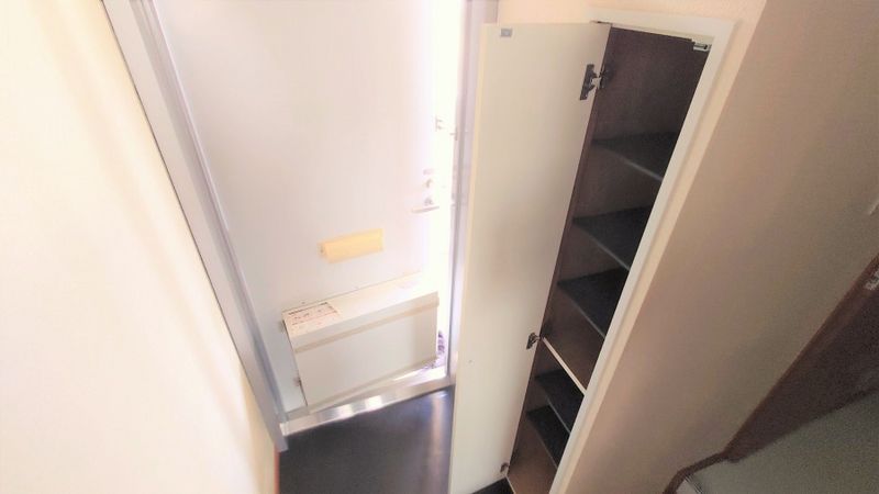 レオパレスグリーンラインⅡ 玄関