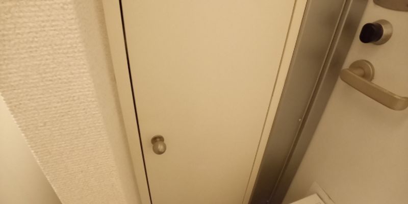 レオパレスＴ 玄関
