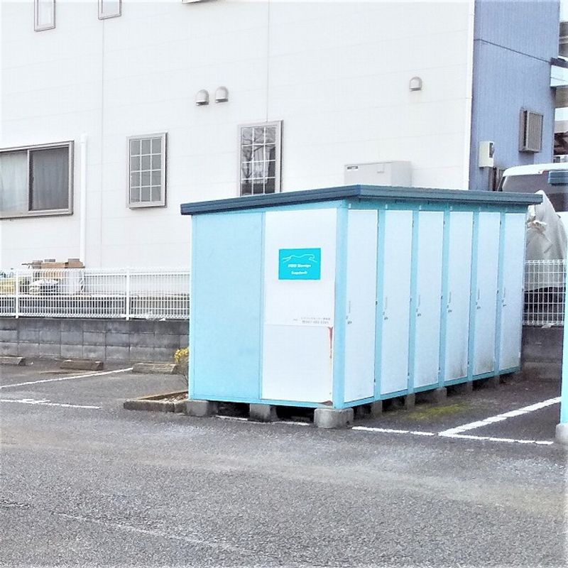 レオパレスプレミール 駐車場