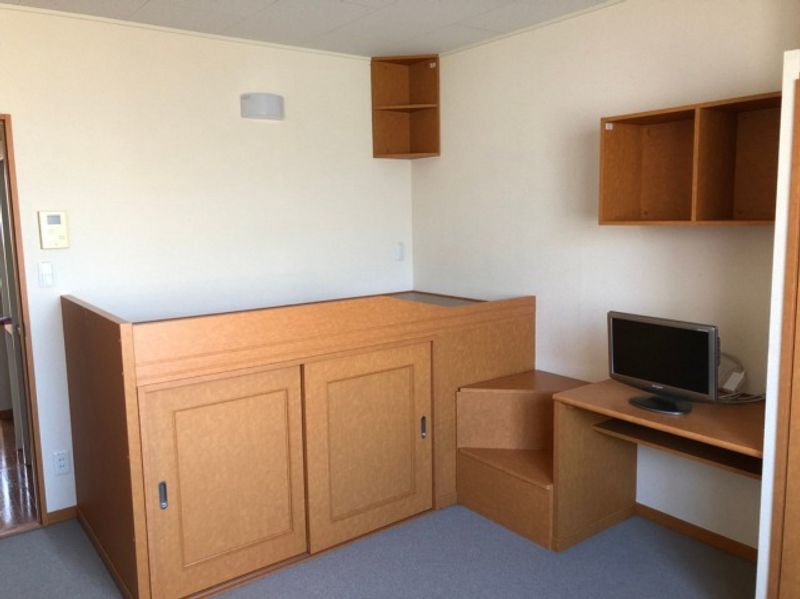 レオパレス光 寝室