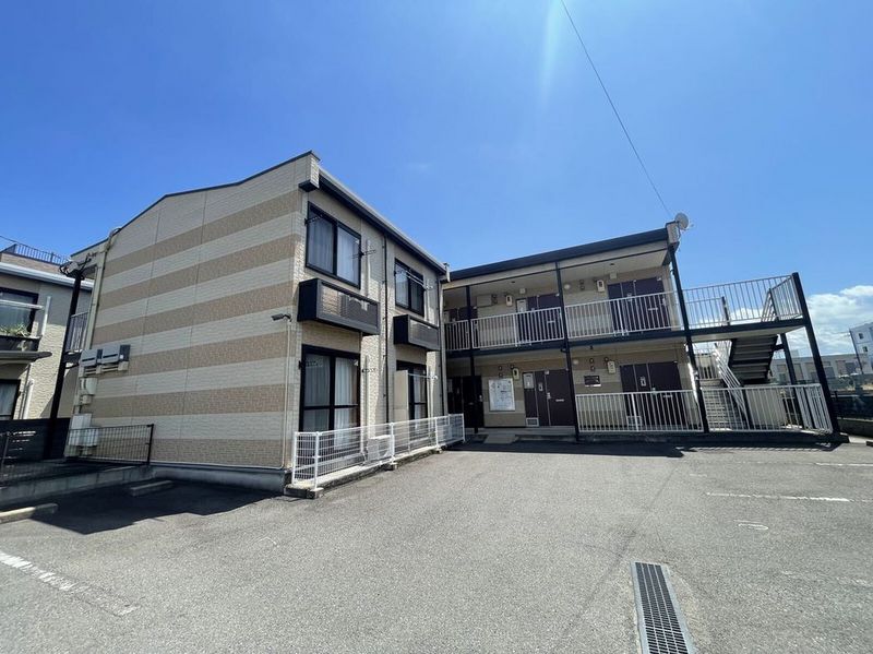 レオパレスＳ　ＣＯＵＲＴ 外観