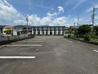 レオパレスコスモ平井 駐車場