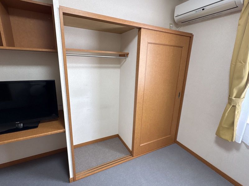レオパレスディアマンテ 収納