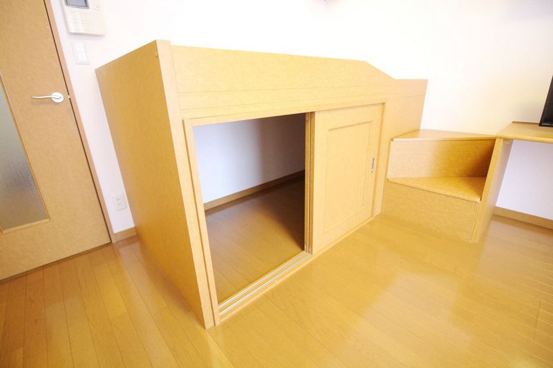 レオパレスポラリス 収納