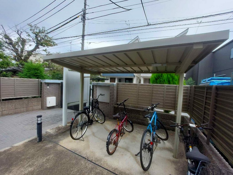 leopalace You 3 Môi trường xung quanh