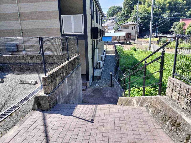 レオパレス北岡パークハウス エントランス