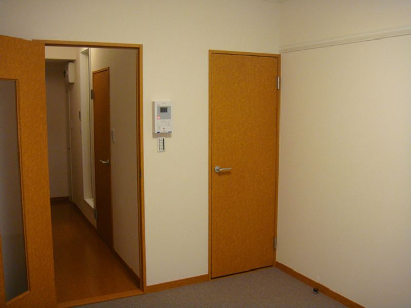 レオパレスノースフィールド新羽 居間