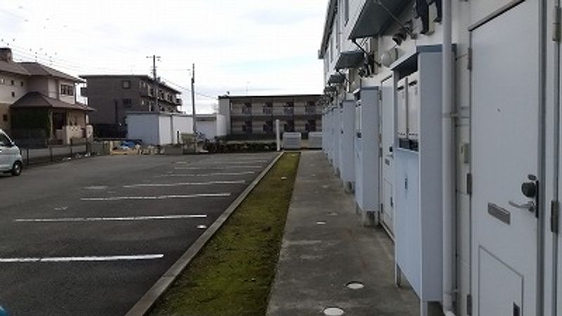 レオパレスプロシード エントランス