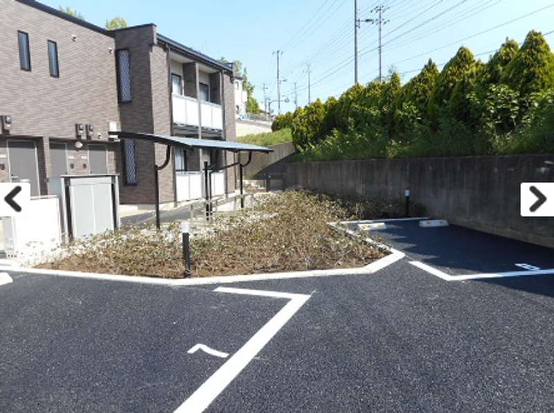 レオネクストニューコート 駐車場