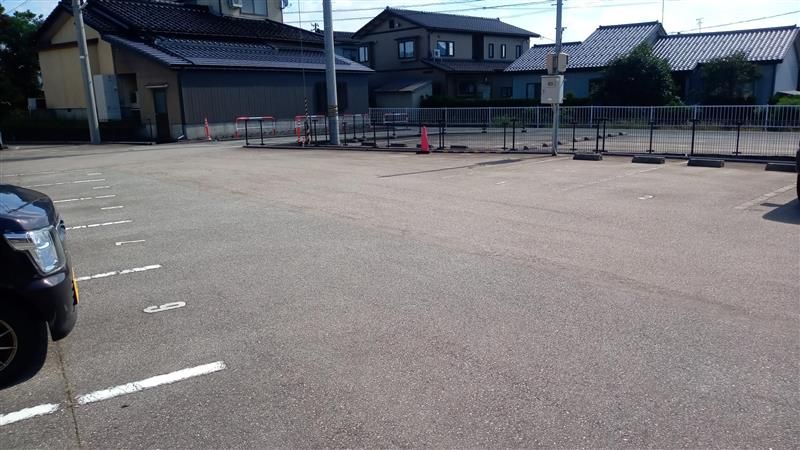 レオネクストクレスト 駐車場