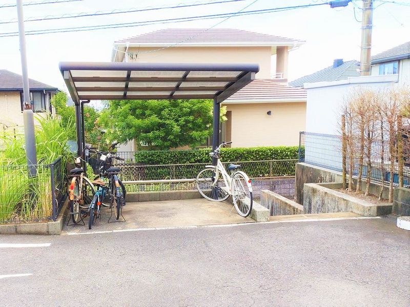 レオパレス花山手 共用部分