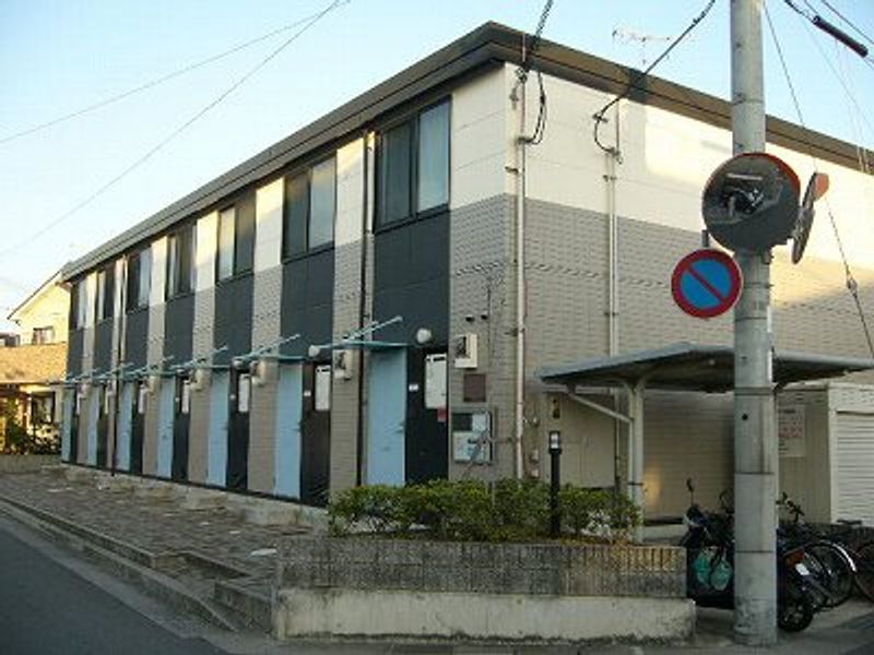 レオパレスセラフⅡ エントランス