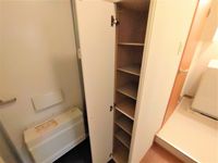 レオパレス山下 玄関