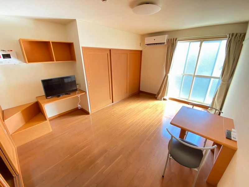 レオパレス福岡Ｂ 居間