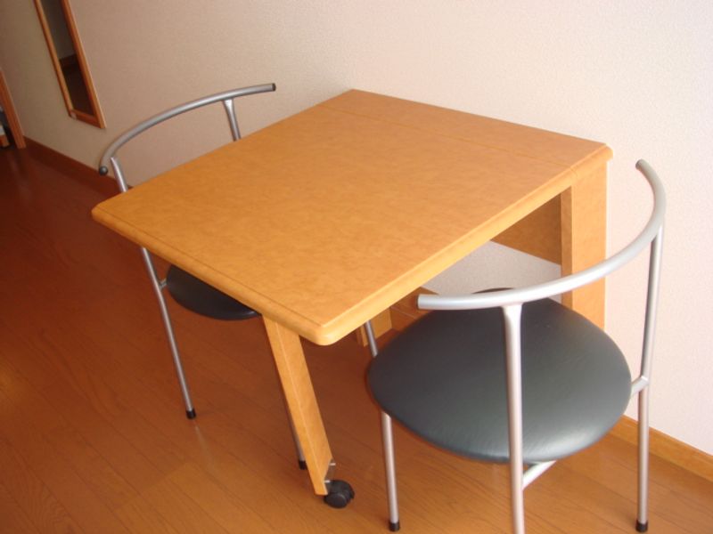 レオパレスデュークレール 居間