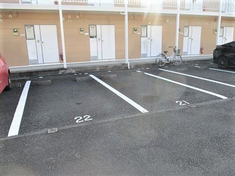 レオパレスＴＯ 駐車場