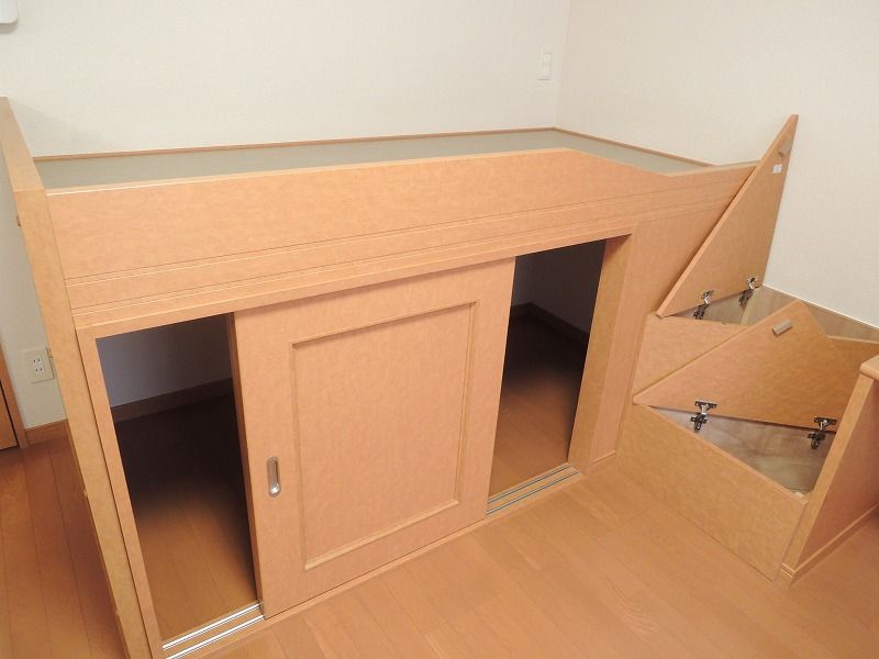 レオパレス春望 居間
