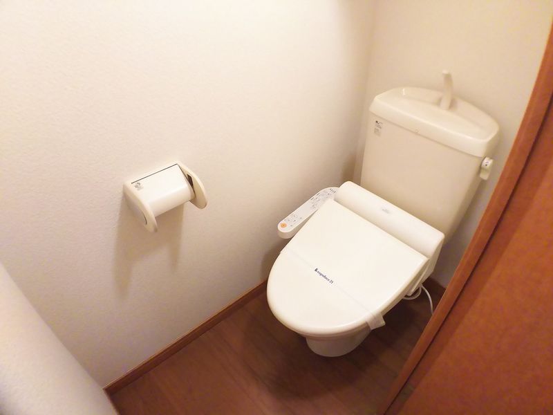 レオパレスレウニール トイレ