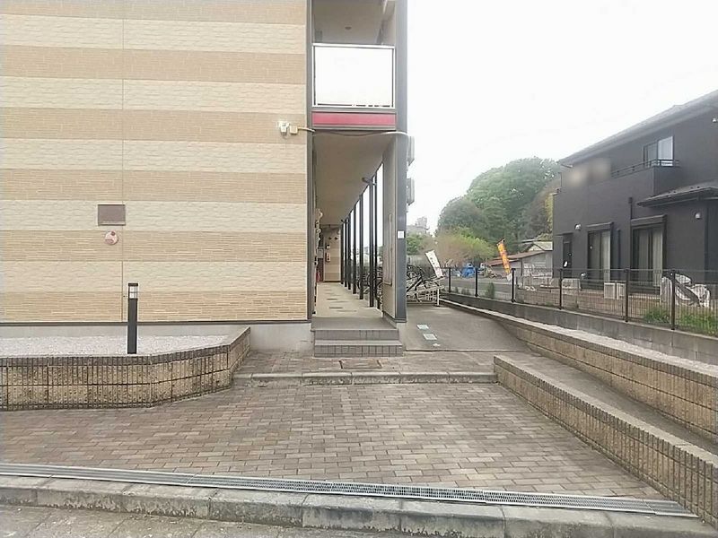 レオパレスキンモクセイ エントランス