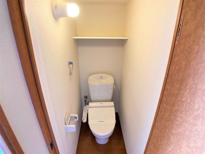 レオパレスシエスタ西郷屋敷 トイレ