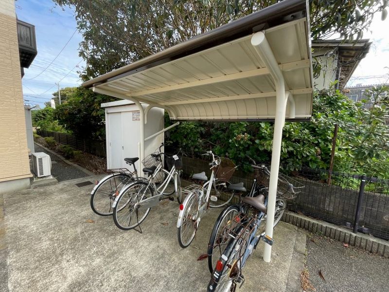 レオパレスルミエールＴＳ 共用部分