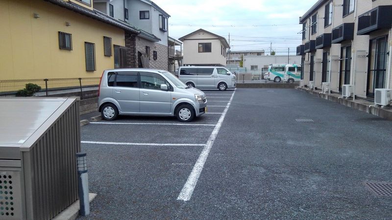 レオパレスウェルカム 駐車場