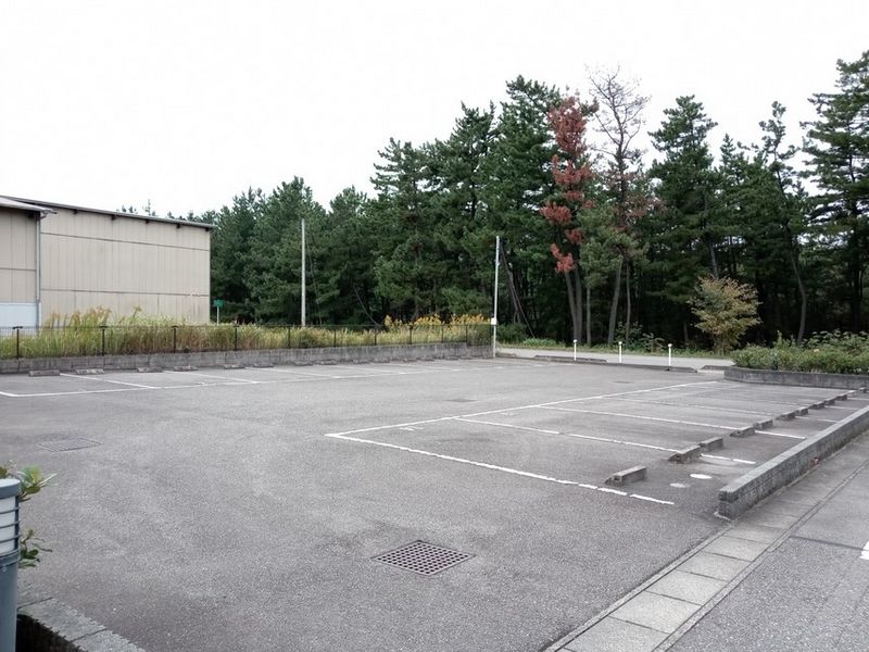 レオネクストシーガーデン 駐車場