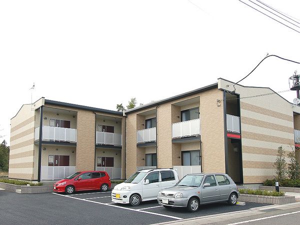 レオパレスコスモスＣ 外観