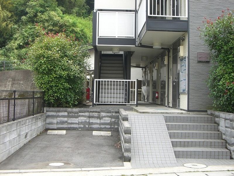 レオパレス石神井庭 駐車場