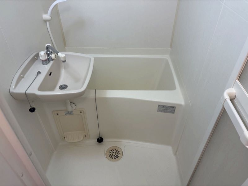 レオパレスパストラル 風呂