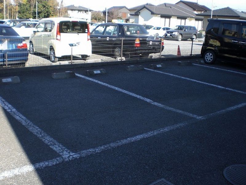 レオパレスＶｅｒｄｉ 駐車場