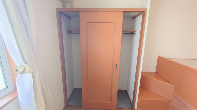 レオパレス桃李 収納