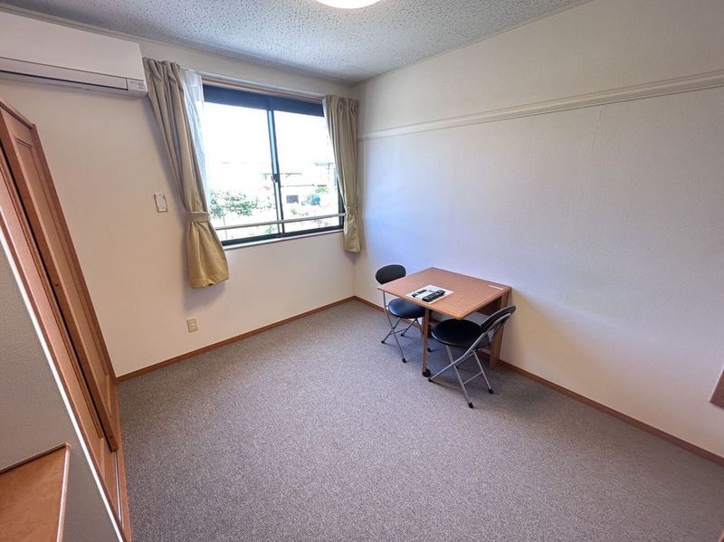 レオパレスダンダンめぐみ 居間